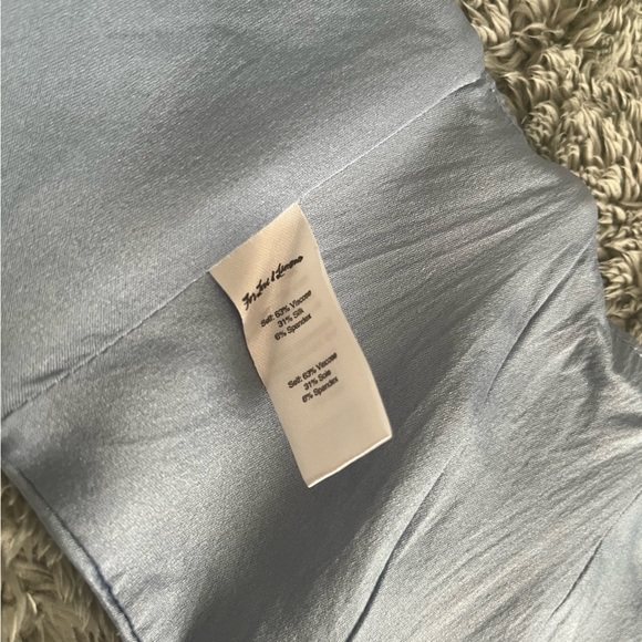 For love and lemons- Lucy Eye Hook Silk Corset - Picture 4 of 4